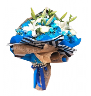 Premium Beyaz Lilyum ve Mavi Papatya Buketi (~35 cm)